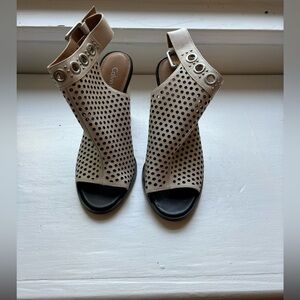 Calvin Klein tan cream and black silver hardware heels size 6